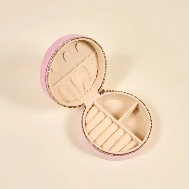 The Darling Effect Round Velvet Jewelry Case