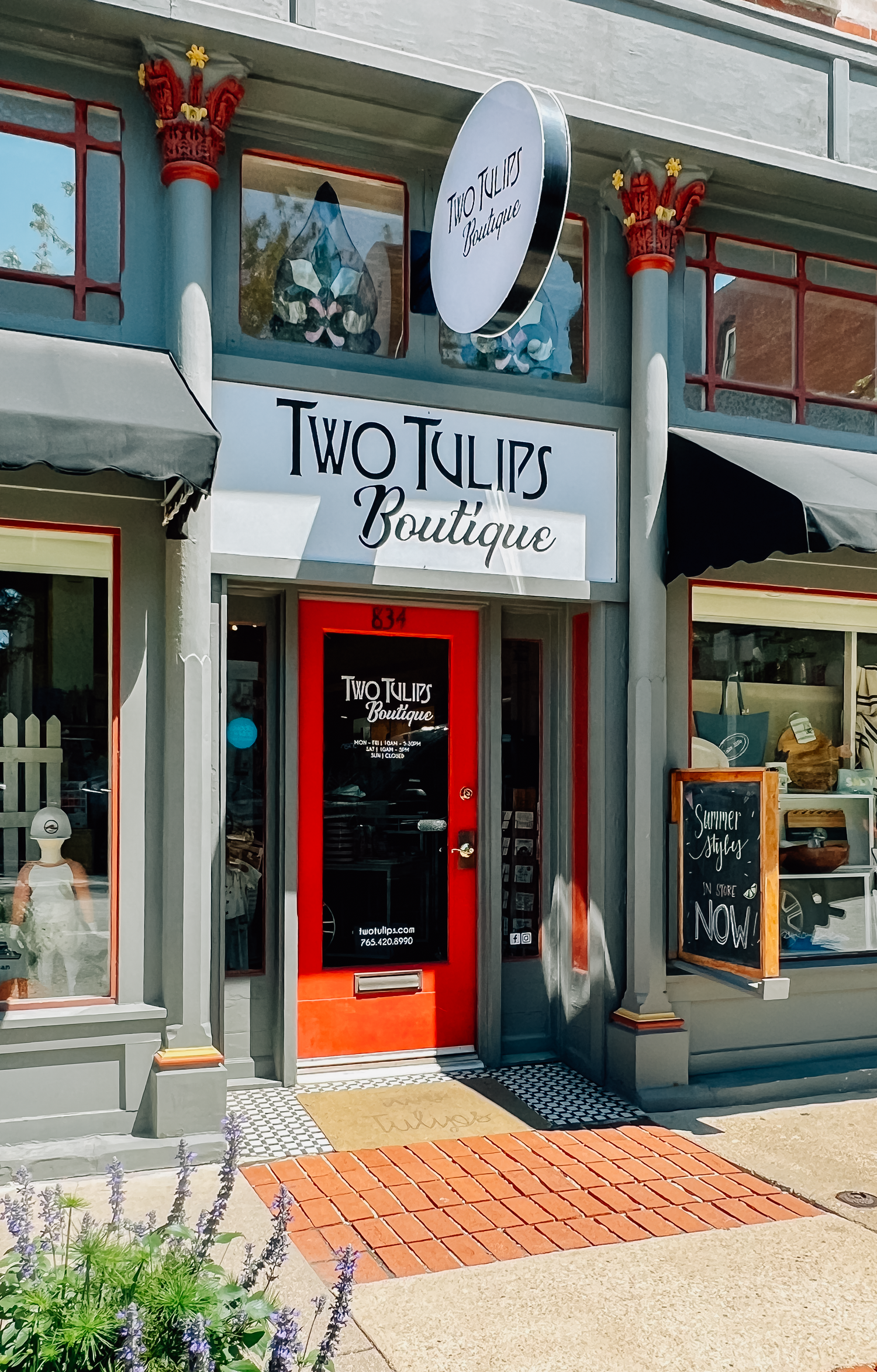 Two Tulips Boutique storefront in Lafayette, Indiana